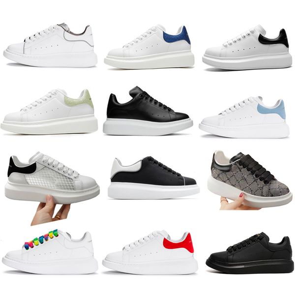 

2021 fashion men casual shoes designer women leather lace up platform oversized sole sneakers white black mens womens luxury velvet suede 35