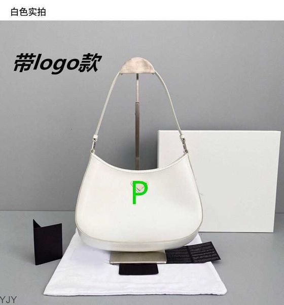 

2021 p family french new smooth calf middle ancient underarm bag
