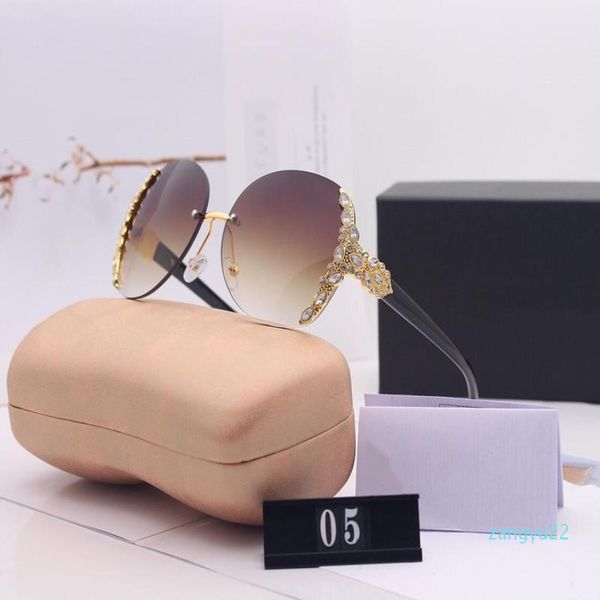 

wholesnew pearl womens designer colors 8 sale luxury woman sunglasses glasses model uv400 beach 05 sunglasses quality with bran bsex, White;black