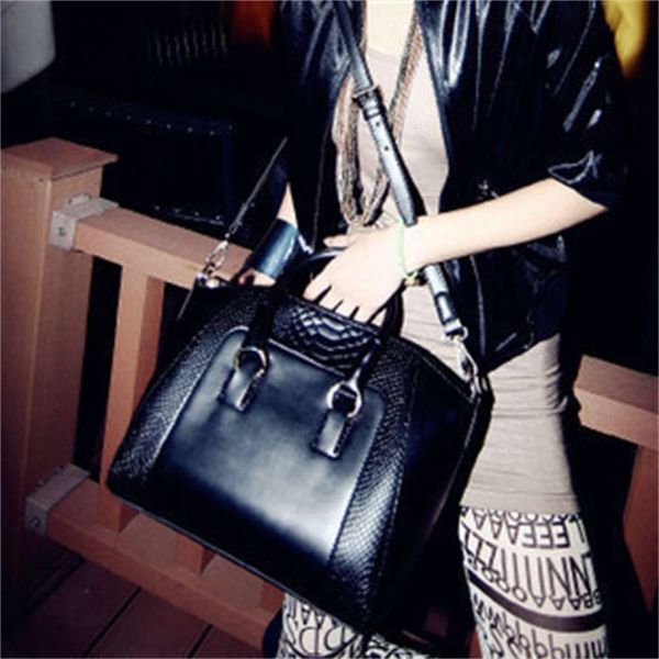 

hbp 2021 new korean women's leisure motorcycle crocodile single shoulder slanting handbag fashion bag