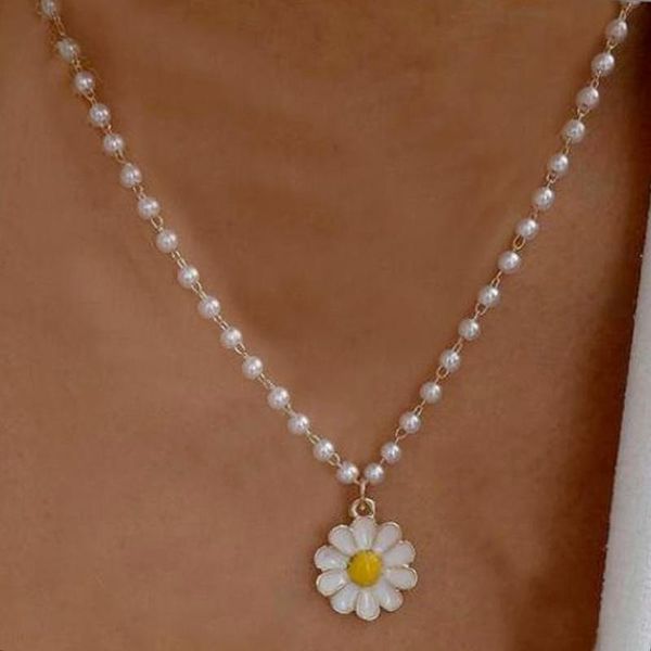 

chokers european and american fashion trend elegant jewelry white imitation pearl chain oil flower lady pendant clavicle necklace, Golden;silver