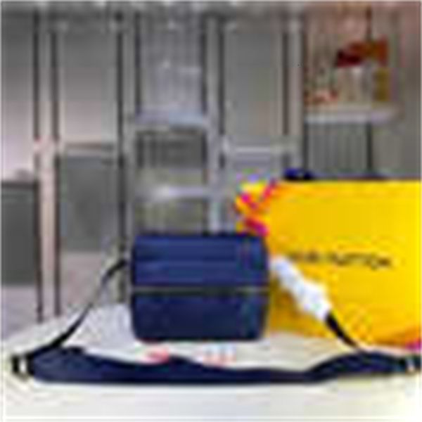 

shoulder brand designer luxury body m30233 m30241 m30243 bags new large-capacity 2020 cross spring men handbags totes iconic handles bag