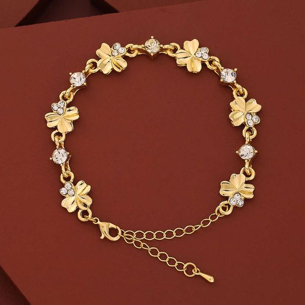 

japan and south korea lucky clover bracelet inlaid with zirconium stone, Golden;silver