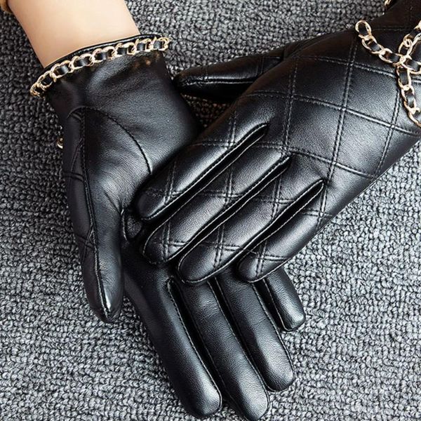 Fünf Finger Handschuhe Winter Mode Klassische Trendy Marke Luxry Design Leder Handschuh Dame Halten Warmouch Bildschirm Top Schicht Schaffell C1