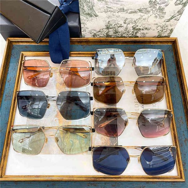 

2022 factory wholesale family fashion box hollowed out sunglasses star same style sunglasses, White;black