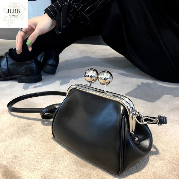 

shoulder bags vintage shell clip women shouder bag wide strap messenger luxury designer pu leather women's handbags purses 2021