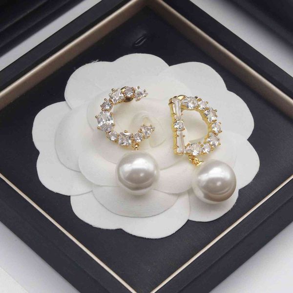 

d family's new cd letter pearl earrings, Golden