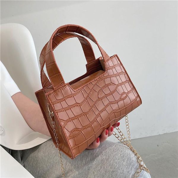 

shoulder bags fashion trend women luxury designer chains handbags bag envelope party hasp leather mini female messenger