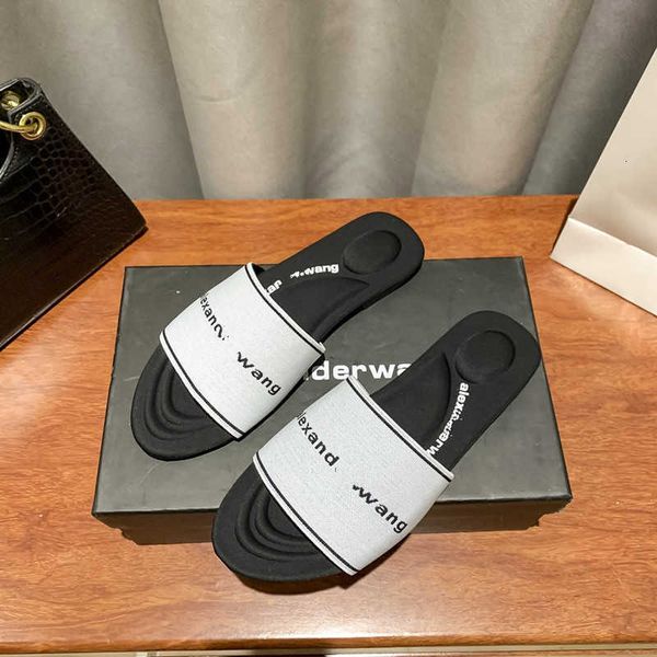 

high version aw king slippers women's fashion, leisure and breathable black