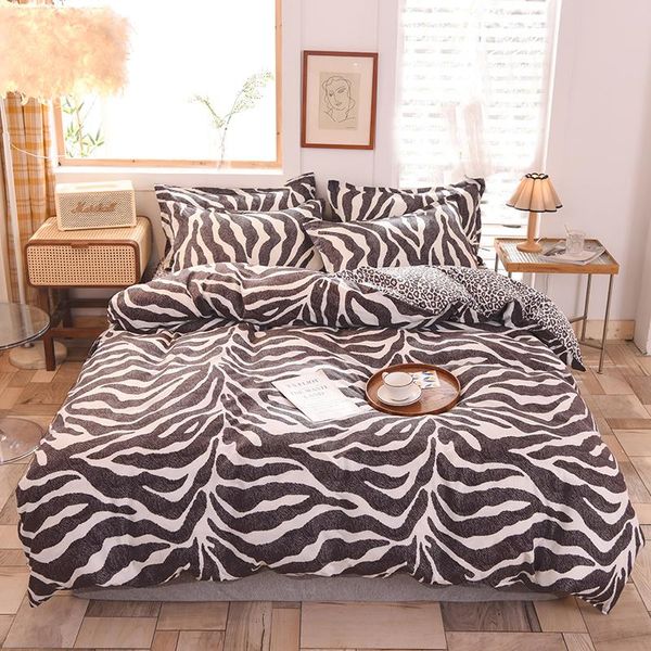

bedding sets fashion leopard set pillowcase duvet cover single double  king 220x240 size bedclothes quilt bed sheet