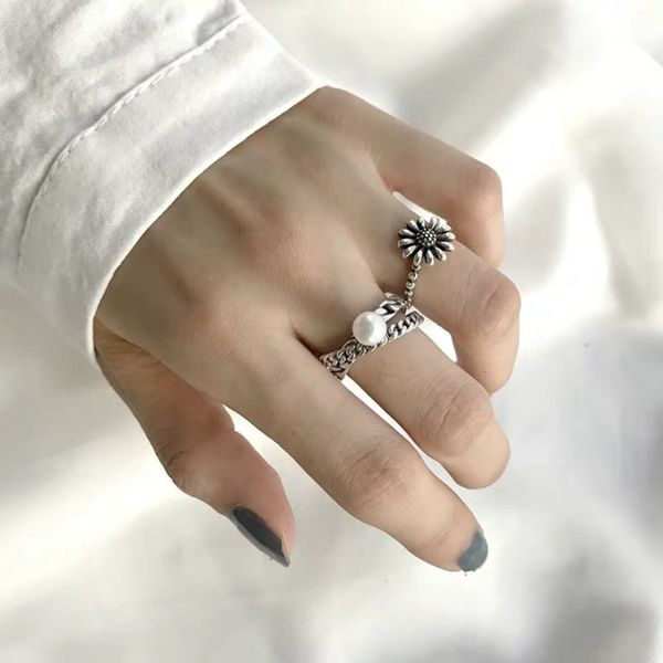 

hbp fashion ins ancient silver girl made old daisy ring, double chain, pearl ring