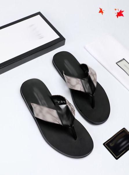 

2021 designer luxurys slippers men sandals fashion beach shoes flip flops flat non-slip classical hole slipper with box size 39-45 -g157, Black