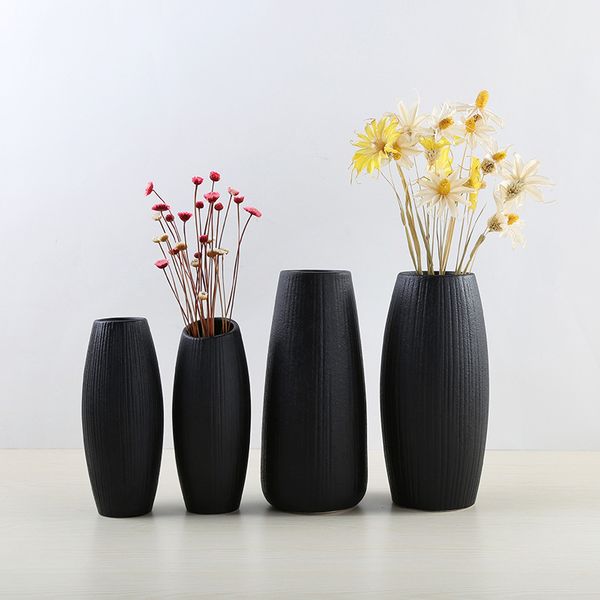 Stile europeo in ceramica per ufficio Decorazione per la casa Armadietto per vino Desktop Semplice fiore essiccato Vaso nero 210310