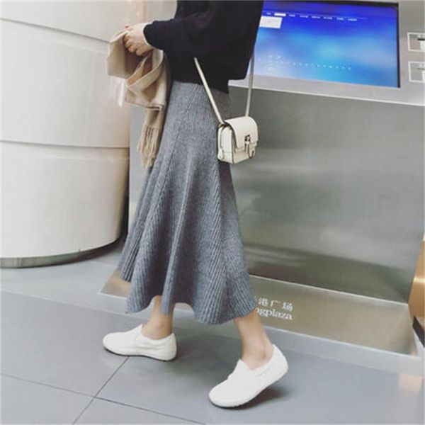 

ms saias 2021 autumn winter of new women swing skirt waist tightly knit spring and in the fine away 9879, Black