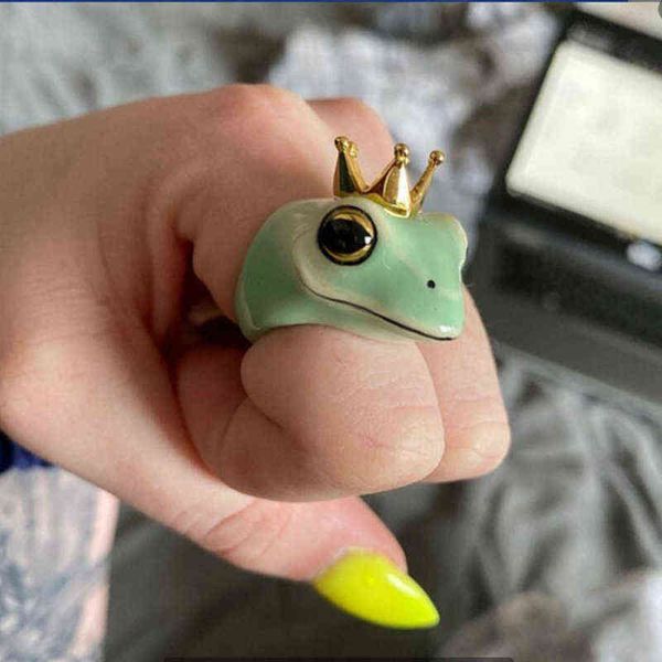 Новый стиль милая зеленая королева лягушка кольца формы модный панк готический хип-хоп свадебное животное кольцо G1125