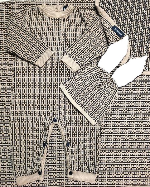 

clothing sets 2021 winter fashion baby clothes letter style toddler born boy girls romper and hat brown pink knit sweater 0-24m, White