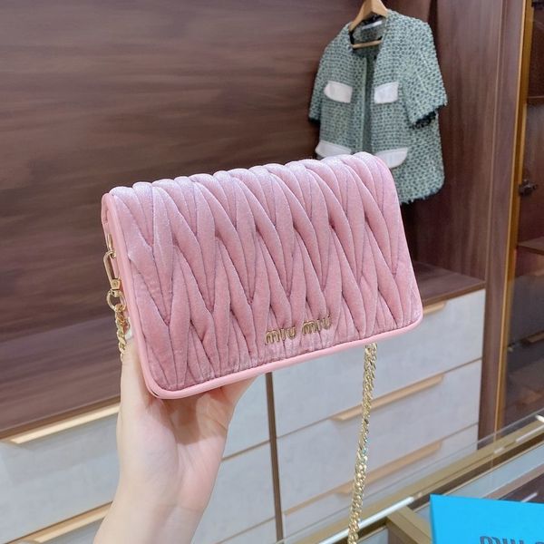 

factory women's bag velvet fold chain . shoulder and back. dual use, size 20 13[finished on july 16] luxuryss designerss yw