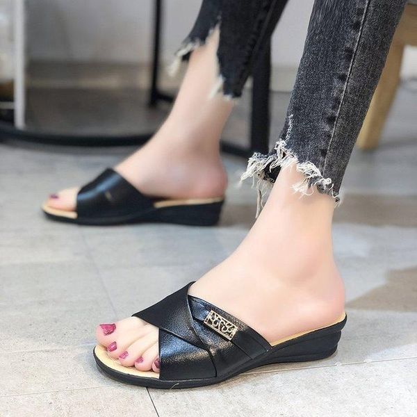 

slippers women's flip flops women shoes 2021 fashion solid soft soles comfortable non-slip outside wear large, Black