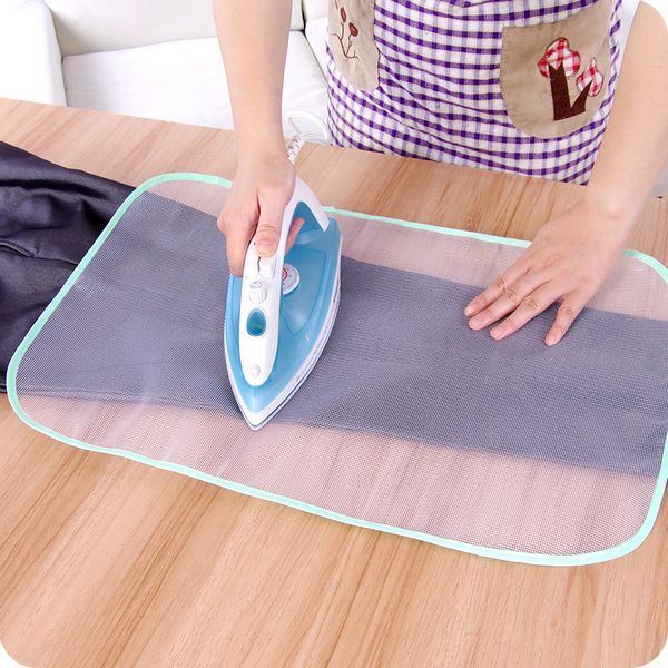

high temperature ironing cloth ironing pad household protective insulation against pressing pad boards mesh cloth random colors