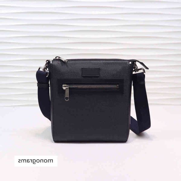 

designersmen's one shoulder cross small messenger bag luxury designer bag, size: 21 23.5 * 4.5cm, shipping