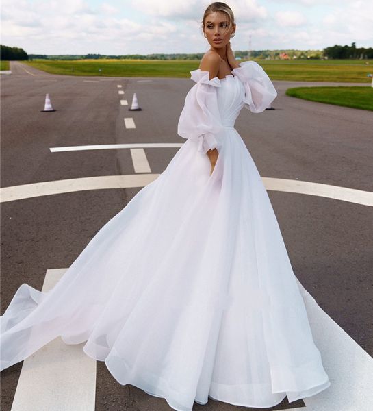 

strapless ruched bodice ball gowns 2022 organza wedding dress with detachable long sleeves empire bridal gowns vestidos de noiva robe mariee, White