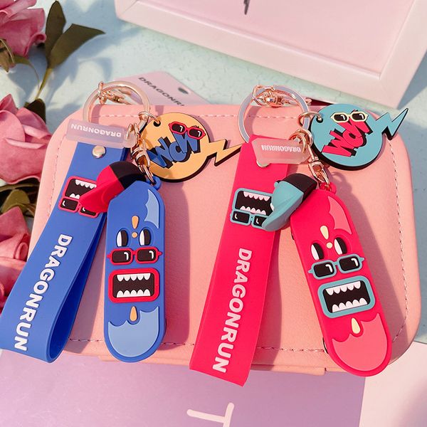 

2021 fashion keychain creative series crazy skateboard cartoon lovers bag keychain ring pendant doll, Silver