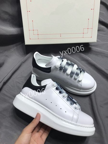 

2022 designer luxury men women casual 35-41 shoes fabric suede effect calfskin nylon reflective sneakers velvet mixed fiber fashion qualit g, Red;white