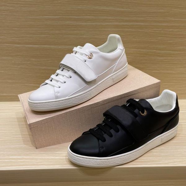 

men high casual shoes women leather lace-up sneaker fashion designer boot basketball running trainers letters loafers woman flat gym sneaker, Black