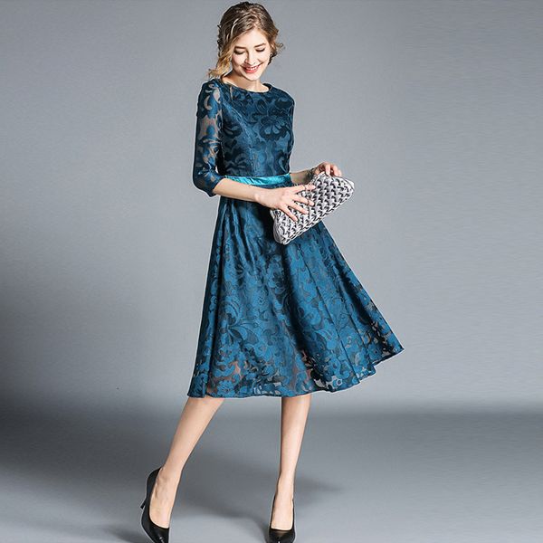

2021 autumn large women's dress with 7-point sleeves, slim and slim, medium long lace, Black;gray