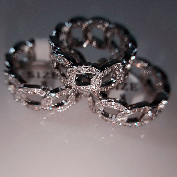 

new products ladies fashion luxury ring hollow cross design ladies elegant ring anniversary special gift diamond rings for women, Slivery;golden