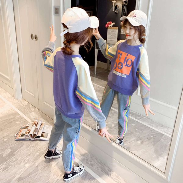 

sweater 2021 new children's spring and autumn girls' sports two piece suit, White