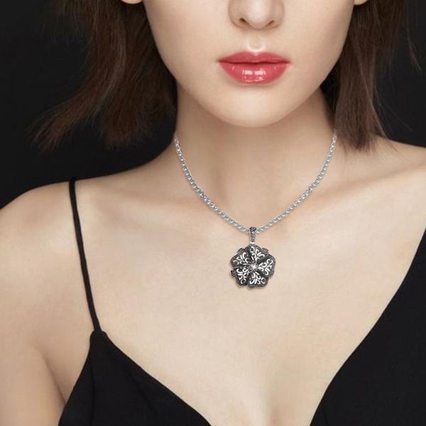 

pendant necklaces european and american fashion crystal flower necklace retro long women's jewelry wholesale gift, Silver