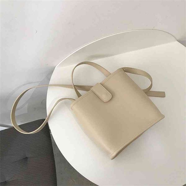 

2021 spring and summer new korean simple daily handbag small fresh one shoulder messenger bag