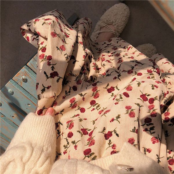 

2021 corduroy high waist winter long skirts a-line women flower print maxi female vintage pleated skirt cute girls streetwear 8l52, Black