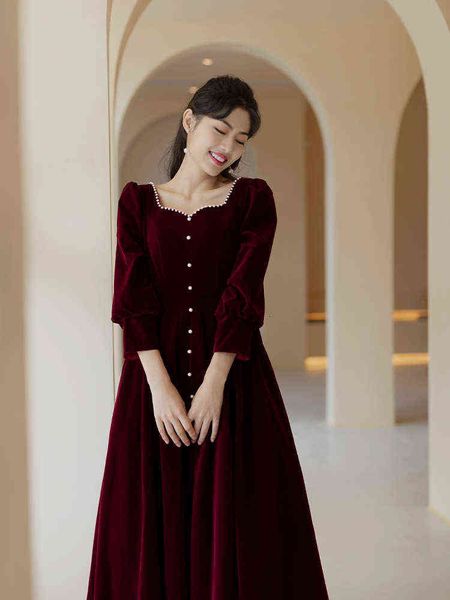 

luxury street style dresses autumn 2021 veet toast bridal wedding red medium square neck long sleeve, Black;pink