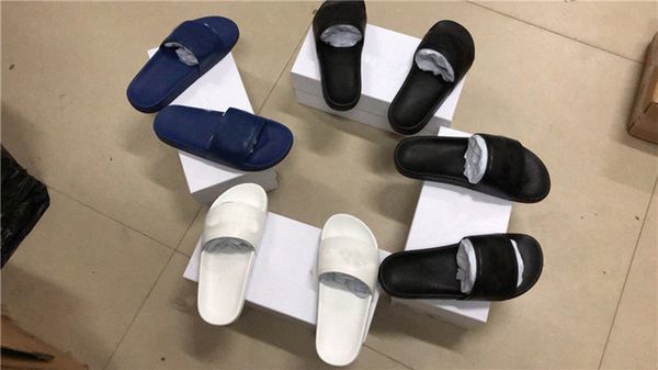 

with box 2021 fashion slippery slide sandals slippers shoes men women wide flat summer designer beach flip flops slipper new e9o5#, Black