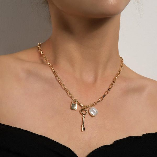 

chains sell necklace western style jewelry simple small fresh love key lock imitation pearl pendant, Silver