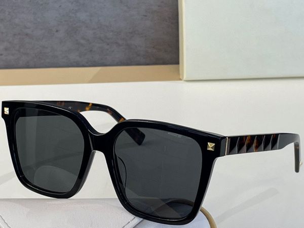 

sunglasses for women men summer style anti-ultraviolet 4098 retro shield lens plate rectangle full frame fashion eyeglasses random box, White;black