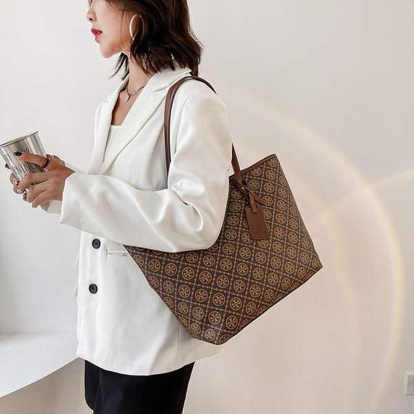 

autumn new women's fashion texture tot bag atmospheric commuting shopping handbag handbags sale