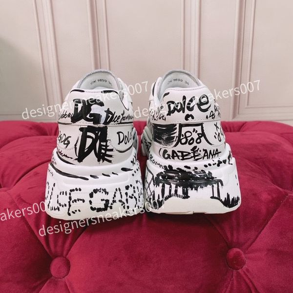 

ladies graffiti boots white shoes 2022 men leather casual shoe flowers platforms print pattern fashion personality wild couple sneakers wome, Black