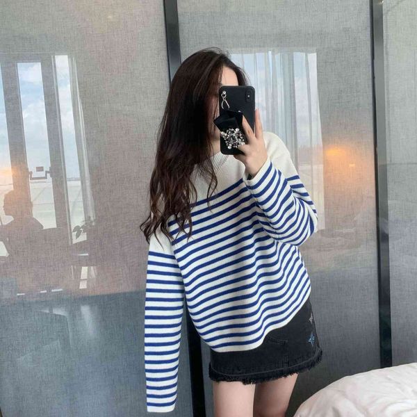 

8255cel horizontal stripe small short pullover sweater korean loose round neck wool women's coat, White