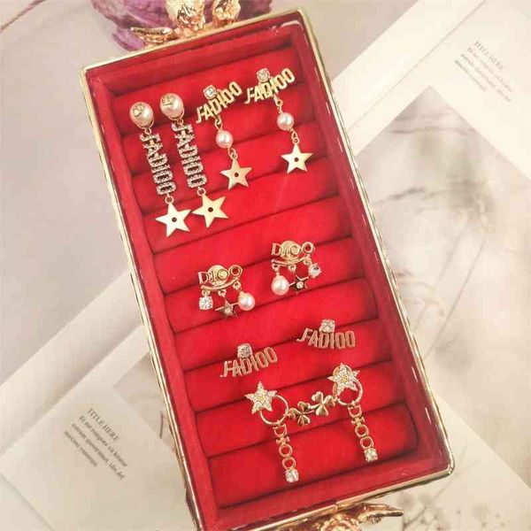 

2021 new designer family letter star tassel earrings for women, Golden