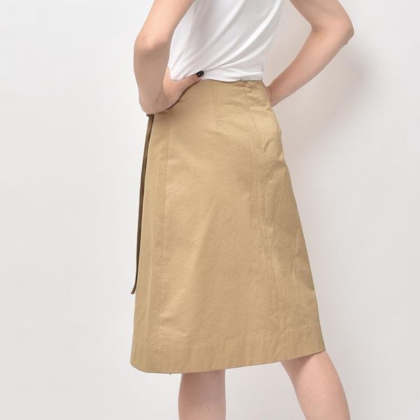 

skirts the classic khaki high-waisted skirt version has elegant and comfortable fabrics, Black
