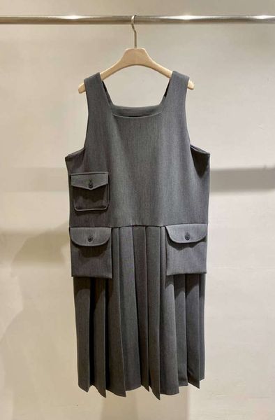 

2021 south korea dongdamen spring new fashion solid color square collar show thin strap dress women's foreign style pleated skirt, Black;gray