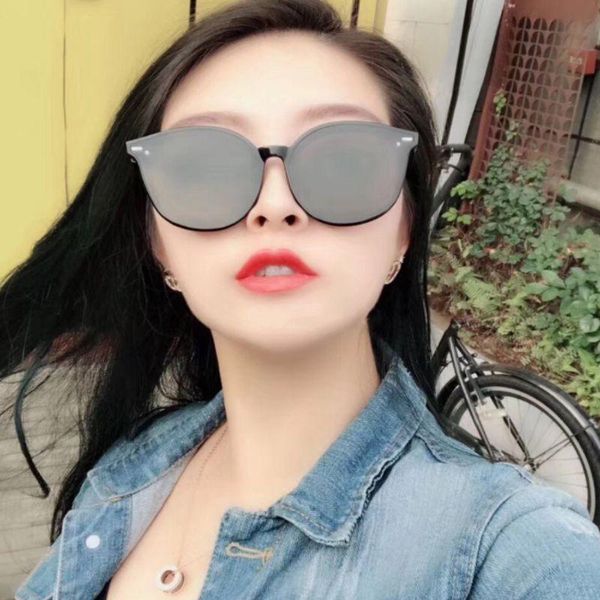 

new classic brand 2021 designer plastic sun vintage sunglasses luxury oval women cat eye female glasses uv400 fashion urrfp, White;black
