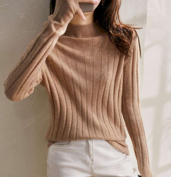 

2021versatile soft waxy base shirt 2020 new korean pipe semi high collar autumn and winter women's sweater fashion, White;black