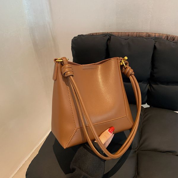 

korean soft leather large bag female 2021 fashion bucket leisure simple portable diagonal