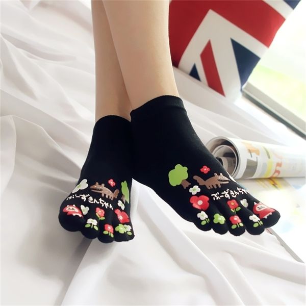 

3 pairs five finger socks ladies cotton cute cartoon short 5 toe socks sweat kawaii novelty socks with separate toes 210720, Black;white