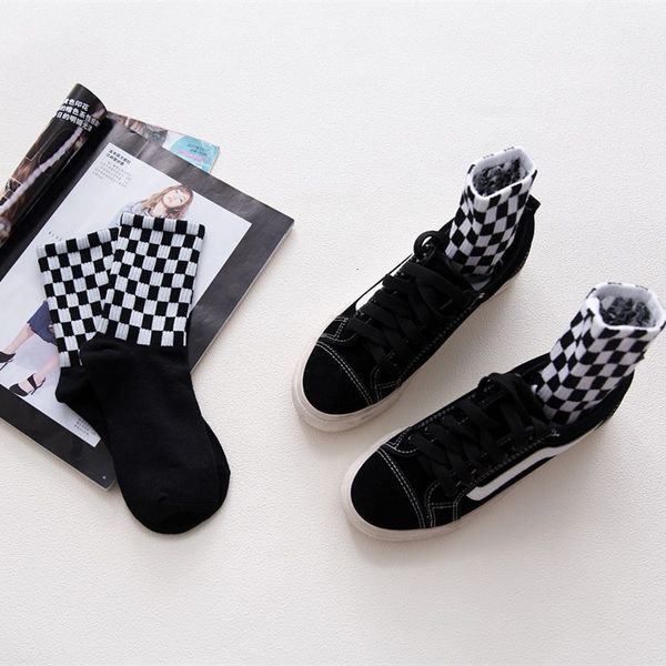 

new black and white chess box harajuku wind casual sports men street skateboard socks
