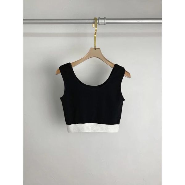 

1.4 2021 new spring autumn fashion sleeveless o-neck letter print knitted short tank, White